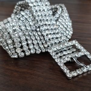 Crystal belt